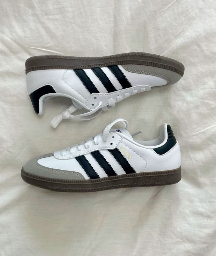 ‫حذاء Adidas Samba أبيض – كلاسيك بلمسة عصرية ‬