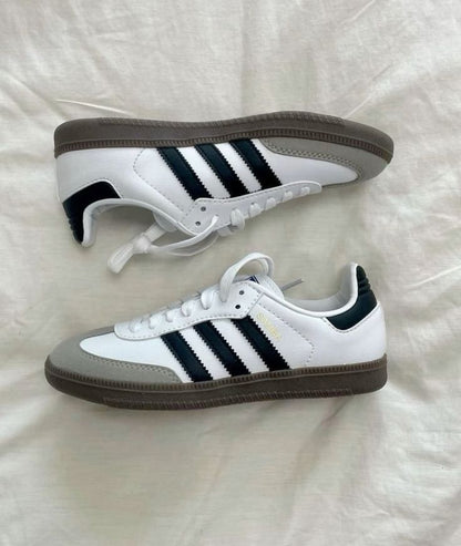 ‫حذاء Adidas Samba أبيض – كلاسيك بلمسة عصرية ‬