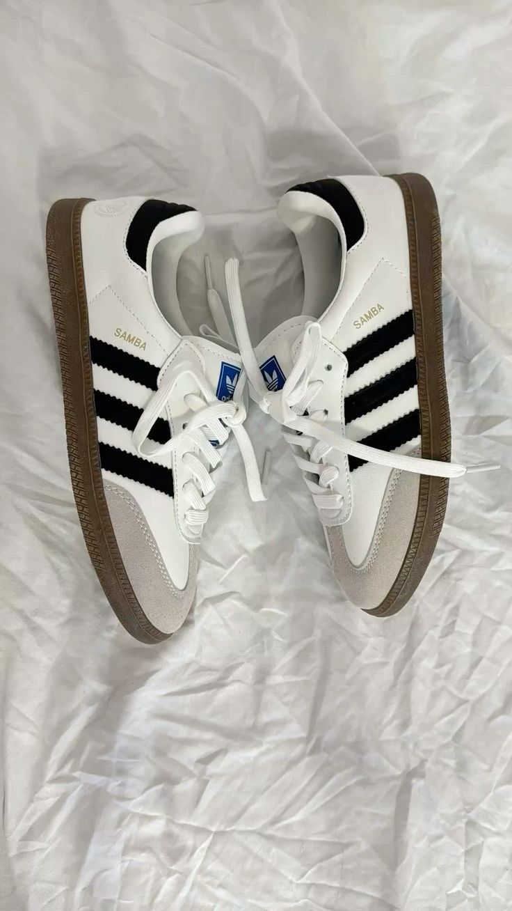 ‫حذاء Adidas Samba أبيض – كلاسيك بلمسة عصرية‬