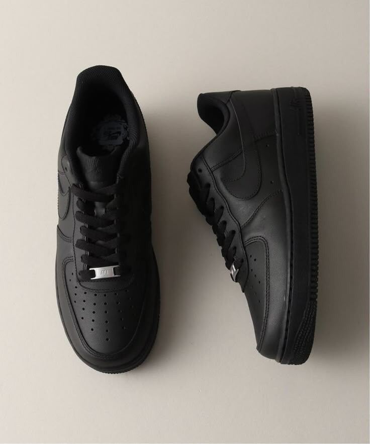 ‫حذاء Nike Air Force 1 – تصميم أيقوني وأسلوب عصري‬