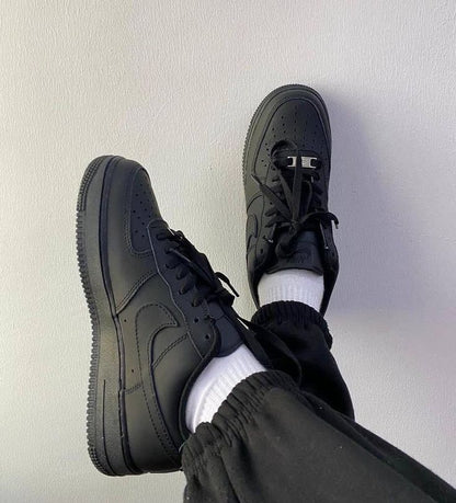 ‫حذاء Nike Air Force 1 – تصميم أيقوني وأسلوب عصري‬